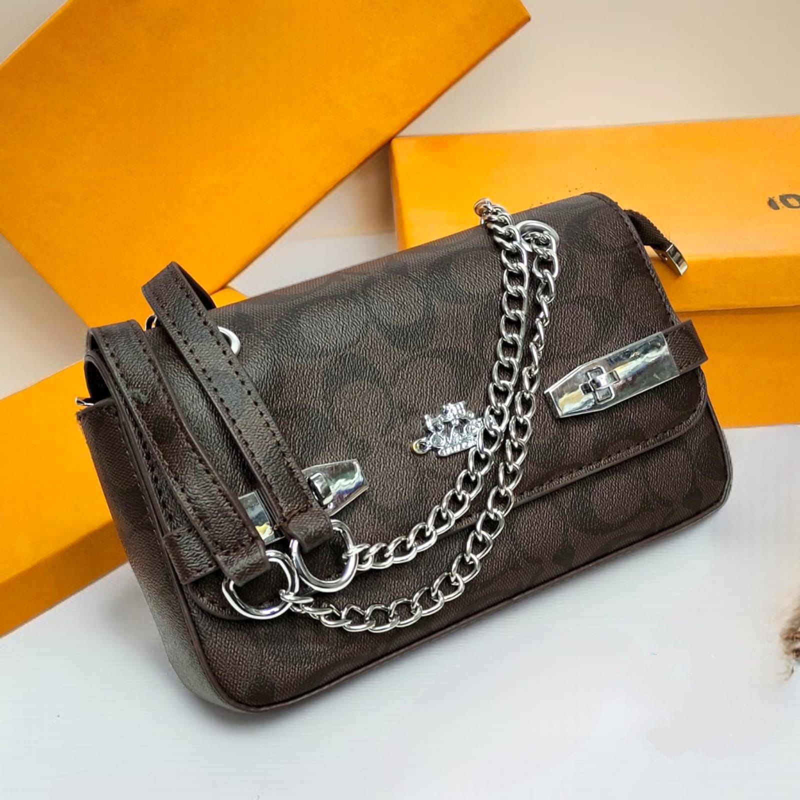 Cross body bag
Coach Cross body
Imported cross body
Patel Fashion 