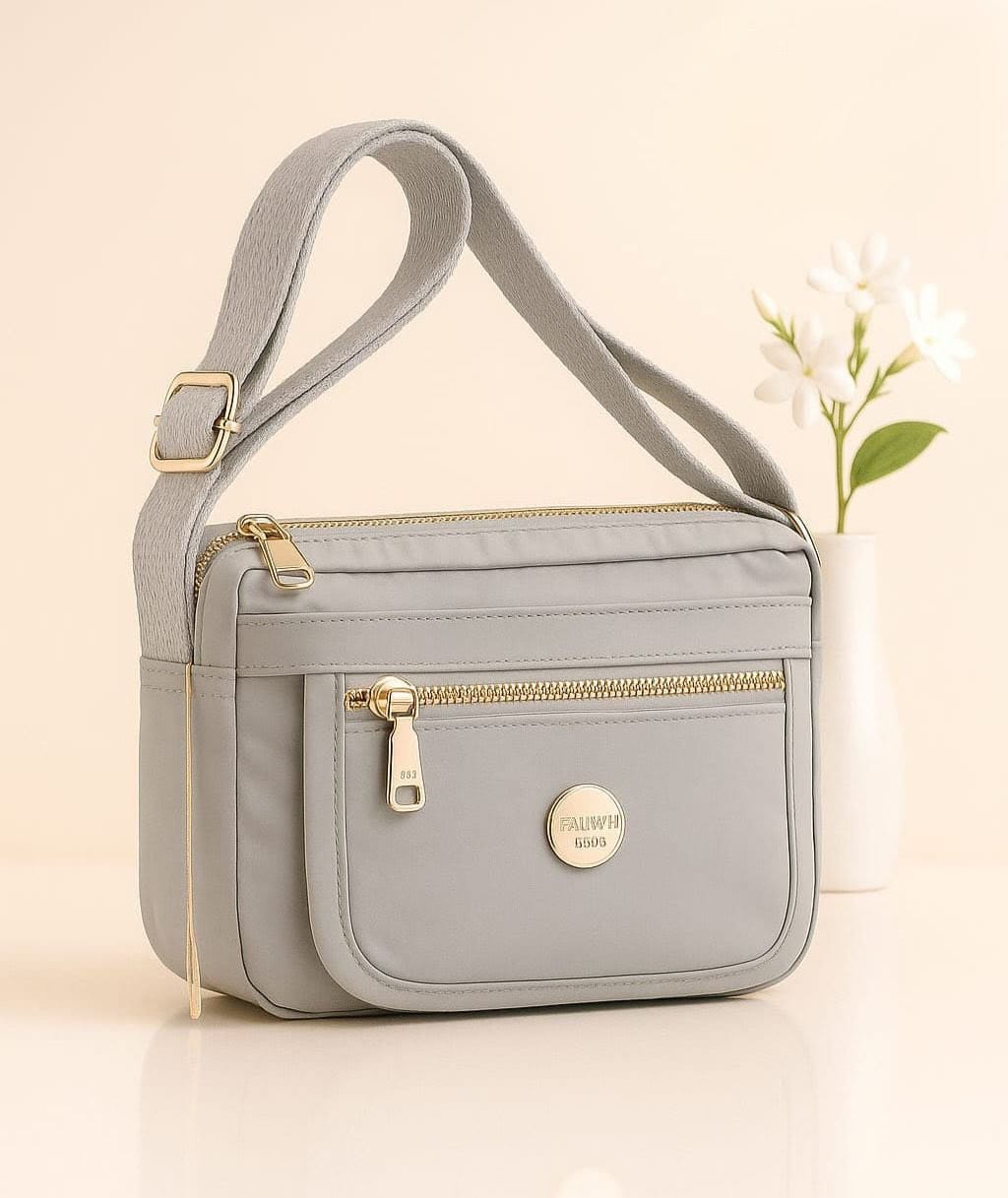 IMPORTED BRANDED 5 ZIPPER CROSSBODY FOR WOMEN( BEST FOR DAILY USE )