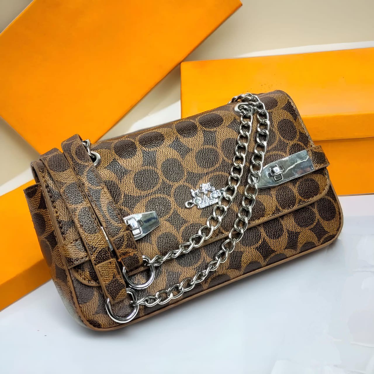 Cross body bag
Coach Cross body
Imported cross body
Patel Fashion 